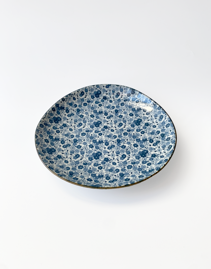 Blue Daisy uneven side plate 19cm